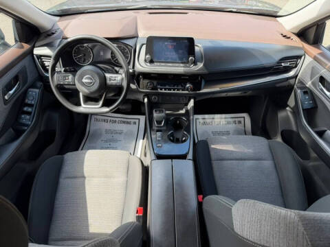 2022 Nissan Rogue SV
