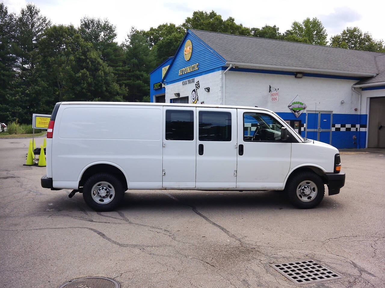 View vehicle photo 6