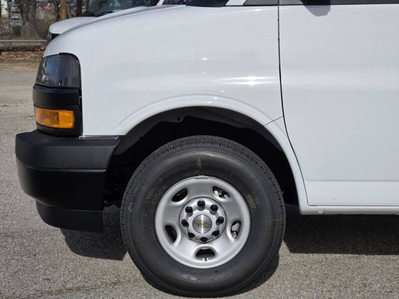 2026 Chevrolet Express 2500