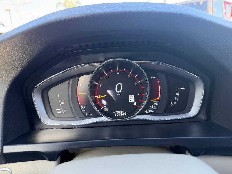 2015 Volvo V60 T5 Drive-E Platinum