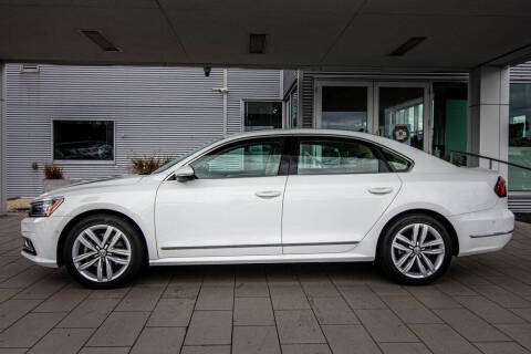 2017 Volkswagen Passat 1.8T SEL Premium
