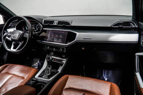 2022 Audi Q3 quattro Premium 40 TFSI