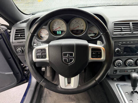 2013 Dodge Challenger R/T Plus