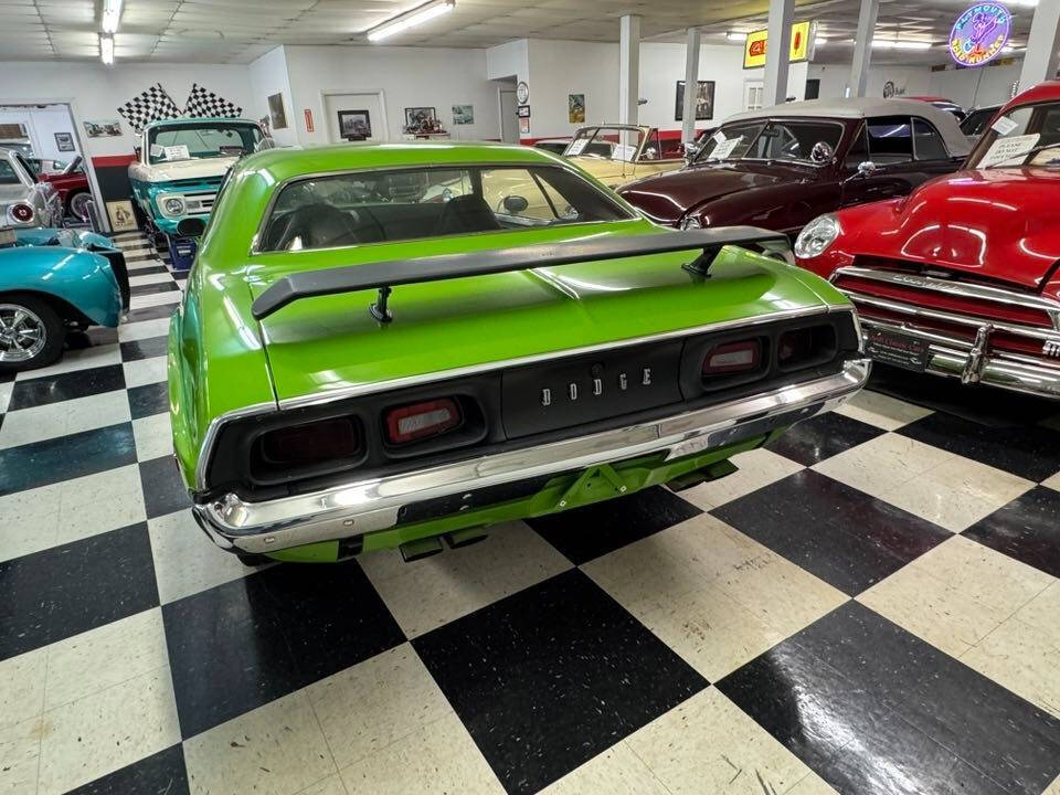 1973 Dodge Challenger 26
