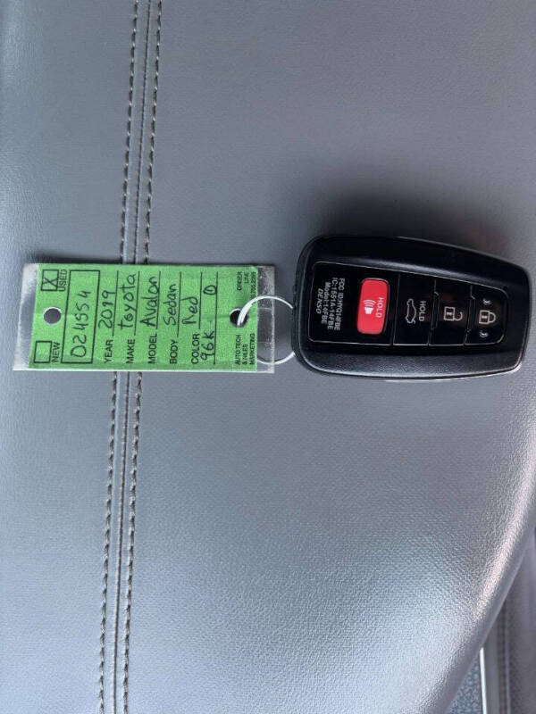 2019 Toyota Avalon Touring