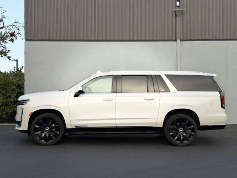 2022 Cadillac Escalade ESV Luxury