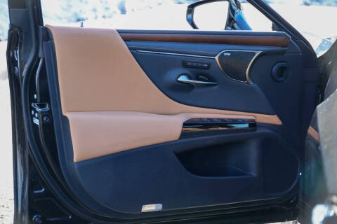 2025 Lexus ES 350 Luxury