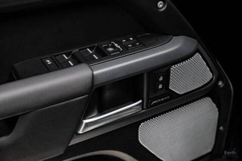 2024 Land Rover Defender 130 P400 X-Dynamic SE