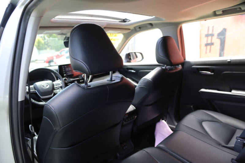 2022 Toyota Highlander XLE