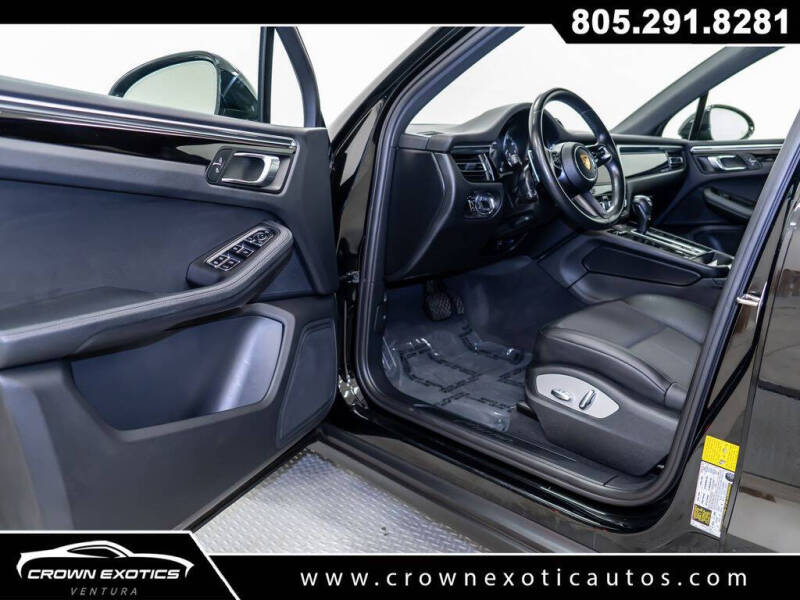 2023 Porsche Macan T