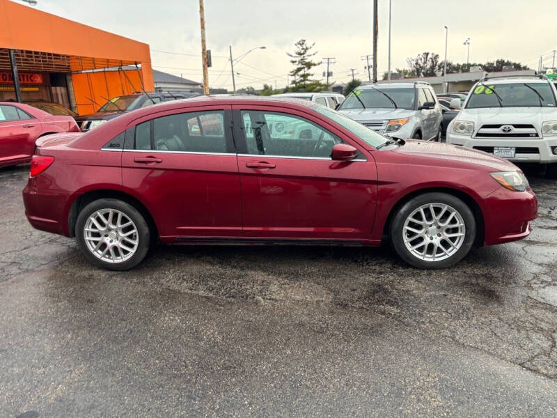 2014 Chrysler 200 Limited
