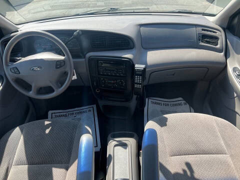 2003 Ford Windstar LX Standard