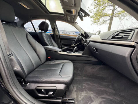 2014 BMW 3 Series 320i