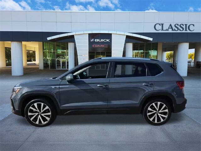 2022 Volkswagen Taos SE 4Motion