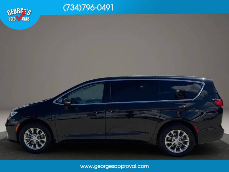 2023 Chrysler Pacifica Touring L