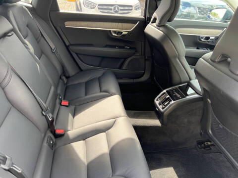 2023 Volvo S90 B6 Plus