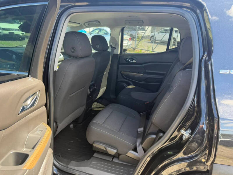 2022 GMC Acadia SLE