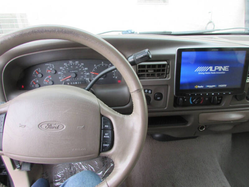 2000 Ford Excursion Limited photo 32