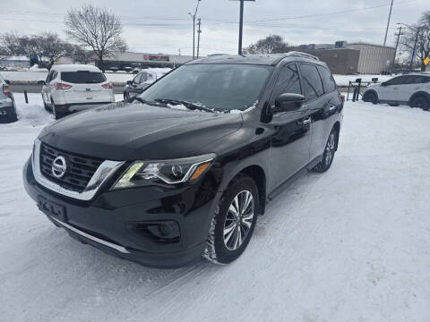 2018 Nissan Pathfinder for sale at Acceleration Auto Group in Clinton Township MI