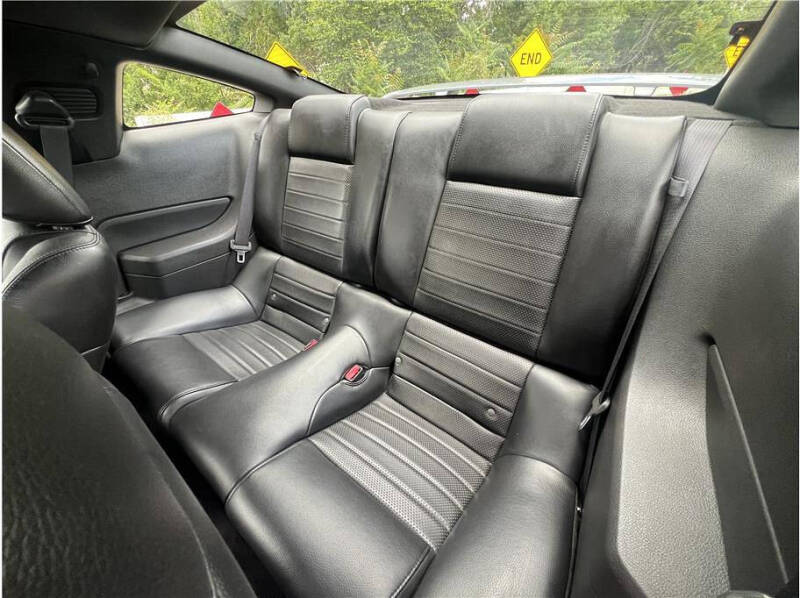 2006 Ford Mustang GT Deluxe
