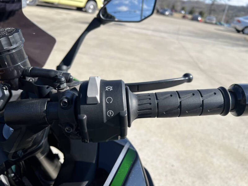 2023 Kawasaki Ninja 1000SX