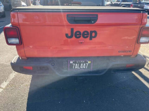 2020 Jeep Gladiator Sport