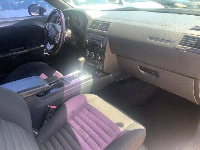 2013 Dodge Challenger SXT