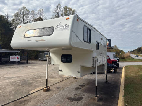 2004 Eagle Cap 950 Intermountain RV