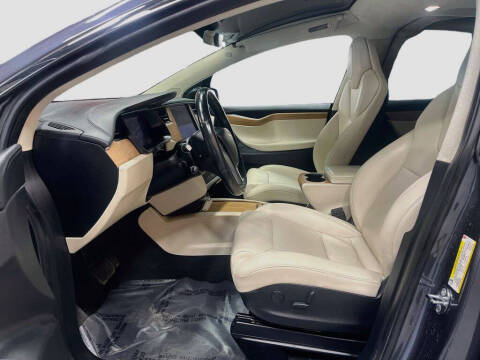 2019 Tesla Model X Standard Range