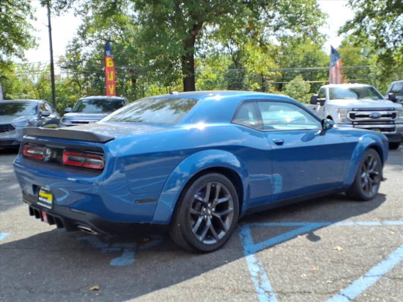 2022 Dodge Challenger SXT