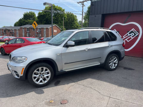 2012 BMW X5 for sale at Apple Auto Sales Inc in Camillus NY