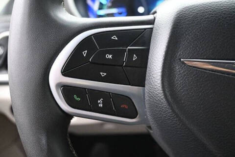 2024 Chrysler Pacifica Plug-In Hybrid Select