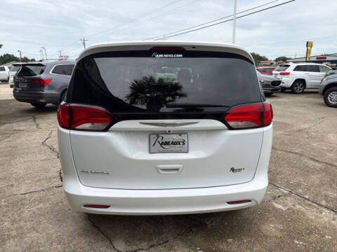 2017 Chrysler Pacifica Touring