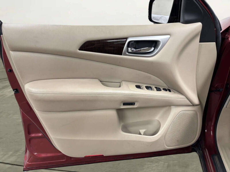 2013 Nissan Pathfinder Platinum