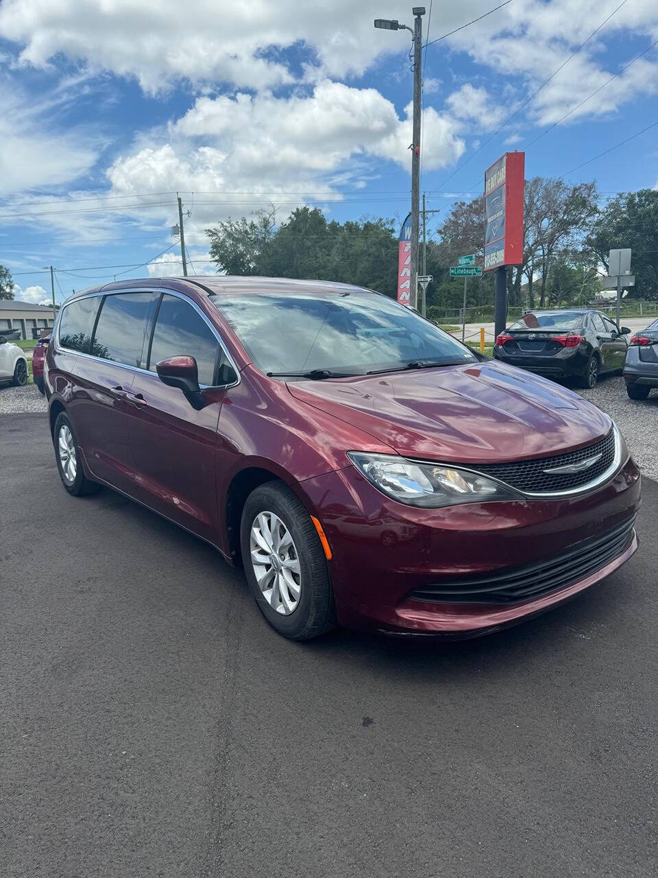 2018 Chrysler Pacifica for sale at PLANTATION MOTORS in Tampa, FL