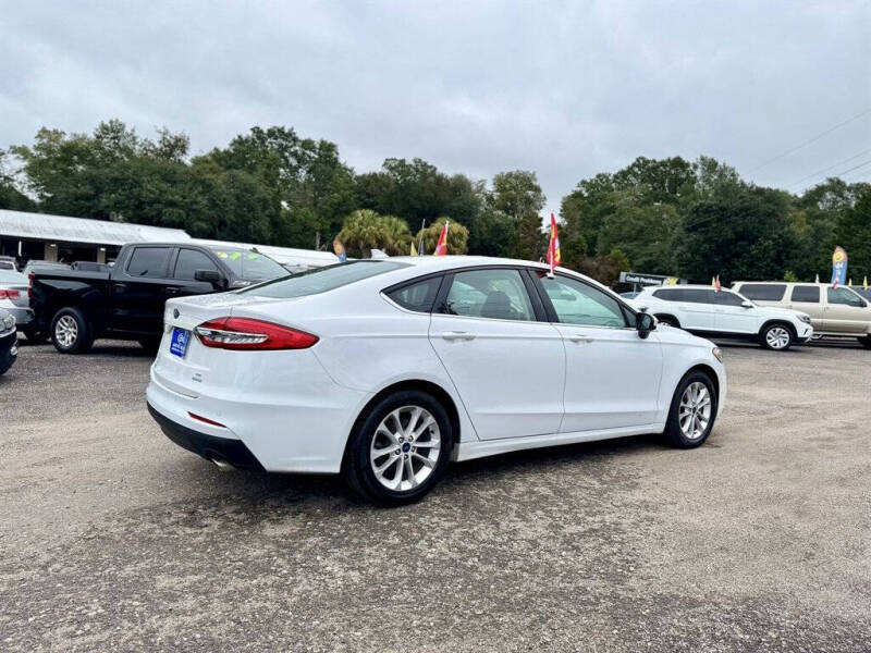 2020 Ford Fusion SE