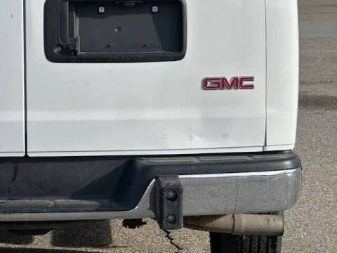 2023 GMC Savana 2500