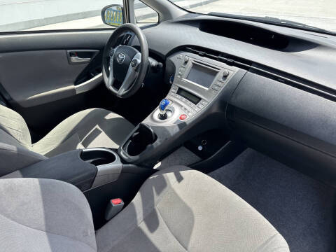 2014 Toyota Prius Three