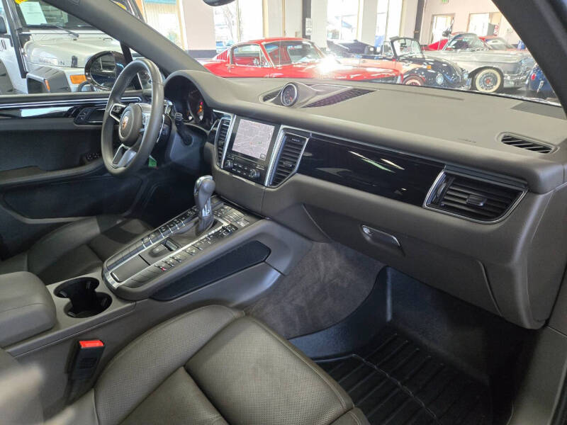 2017 Porsche Macan S