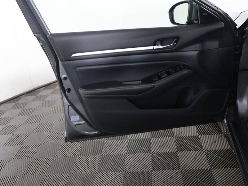 2024 Nissan Altima 2.5 SL