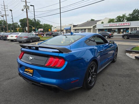 2021 Ford Mustang EcoBoost