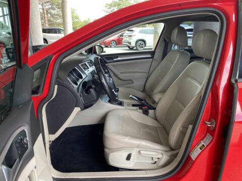 2017 Volkswagen Golf TSI Wolfsburg Edition