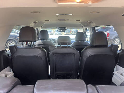 2023 Kia Carnival LX