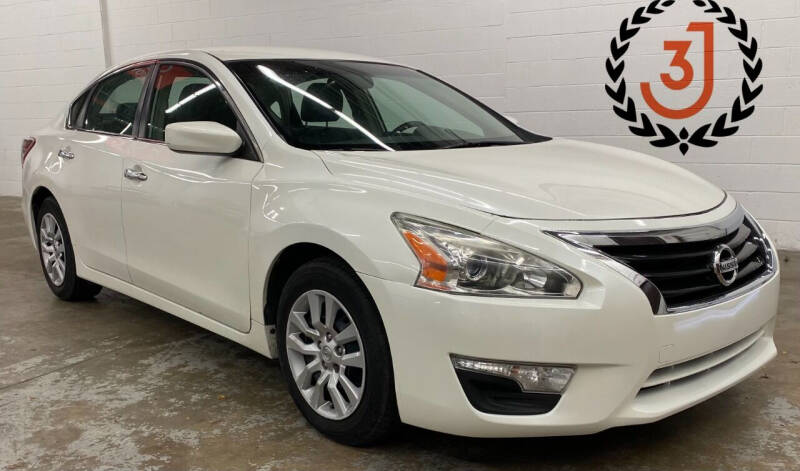 2013 Nissan Altima for sale at 3 J Auto Sales Inc in Arlington Heights IL