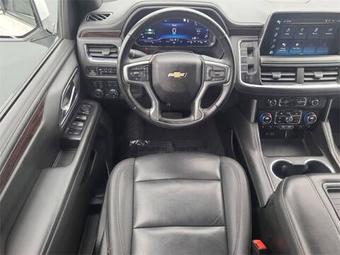 2023 Chevrolet Suburban LT