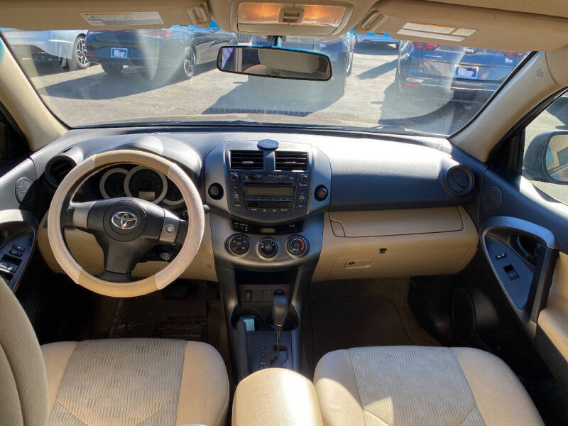 2010 Toyota RAV4 Base photo 6