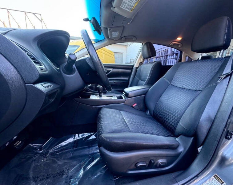 2017 Nissan Altima 2.5 SV