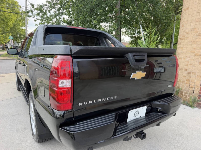 2011 Chevrolet Avalanche LT