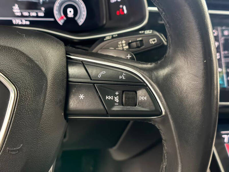 2022 Audi Q7 quattro Premium Plus 55 TFSI