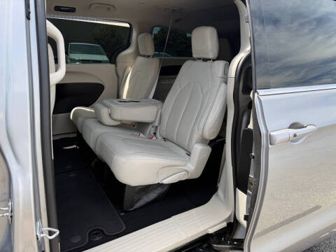 2017 Chrysler Pacifica Touring